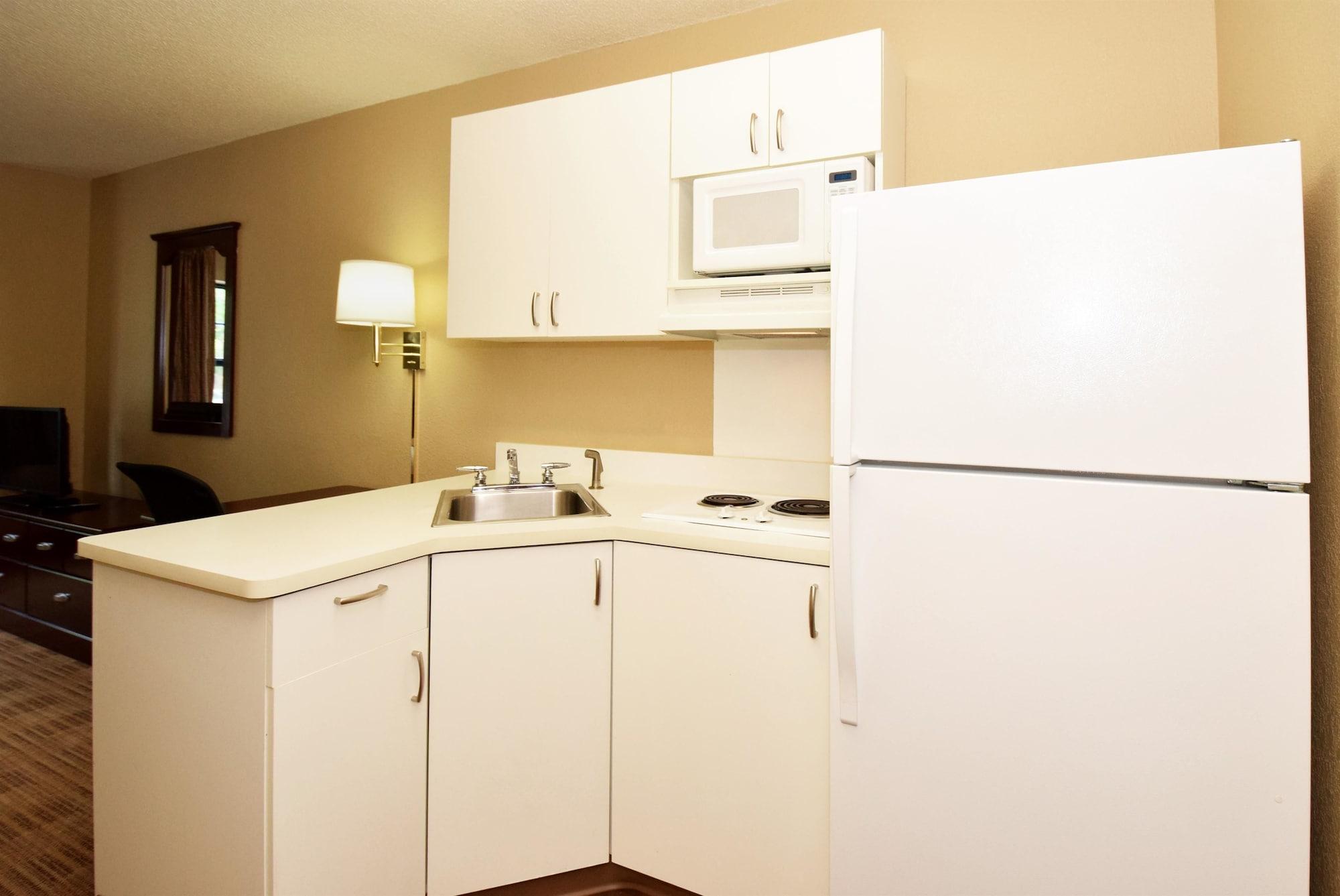 Extended Stay America Suites - Chicago - Woodfield Mall Шаумбърг Екстериор снимка