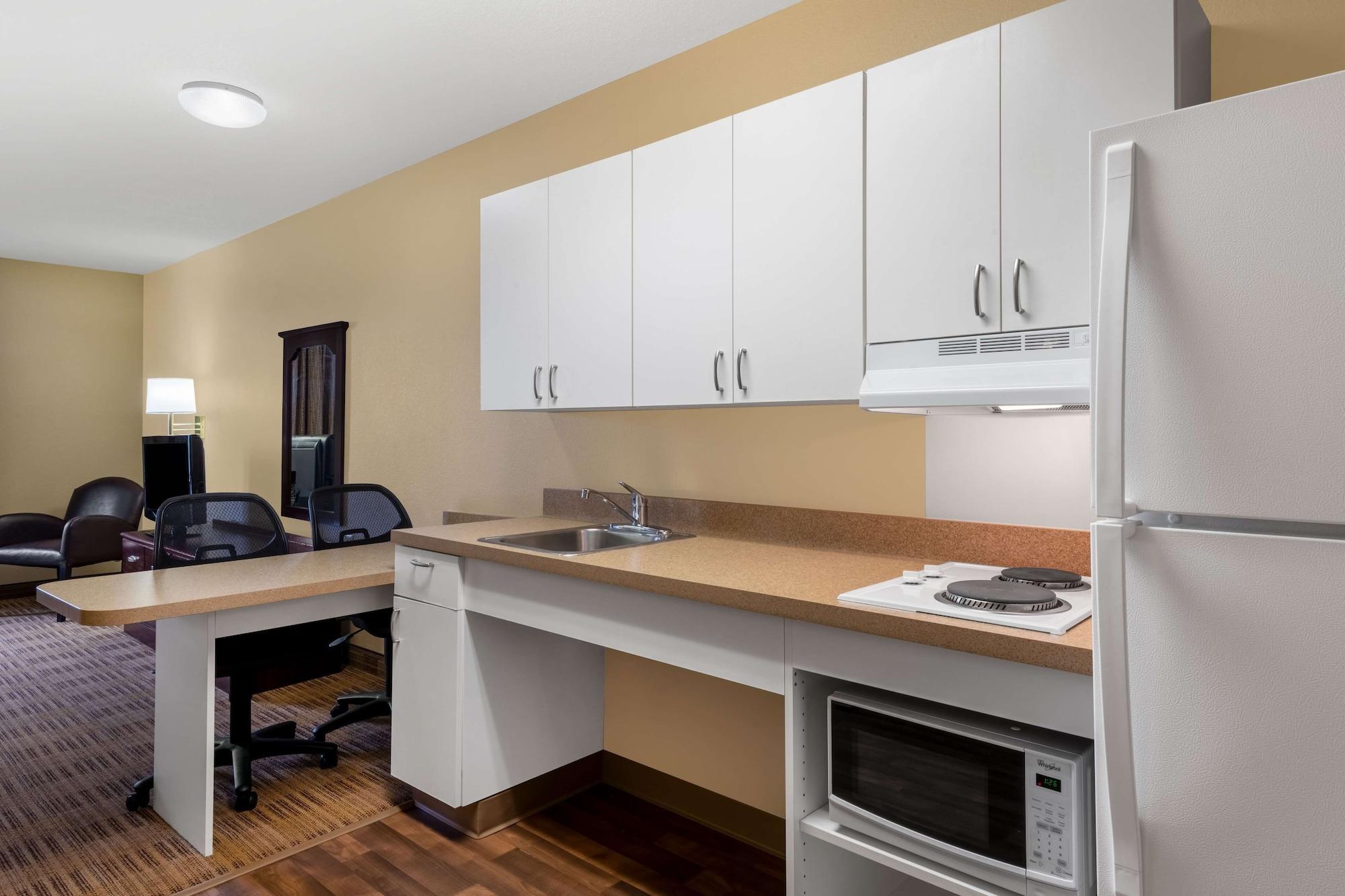 Extended Stay America Suites - Chicago - Woodfield Mall Шаумбърг Екстериор снимка