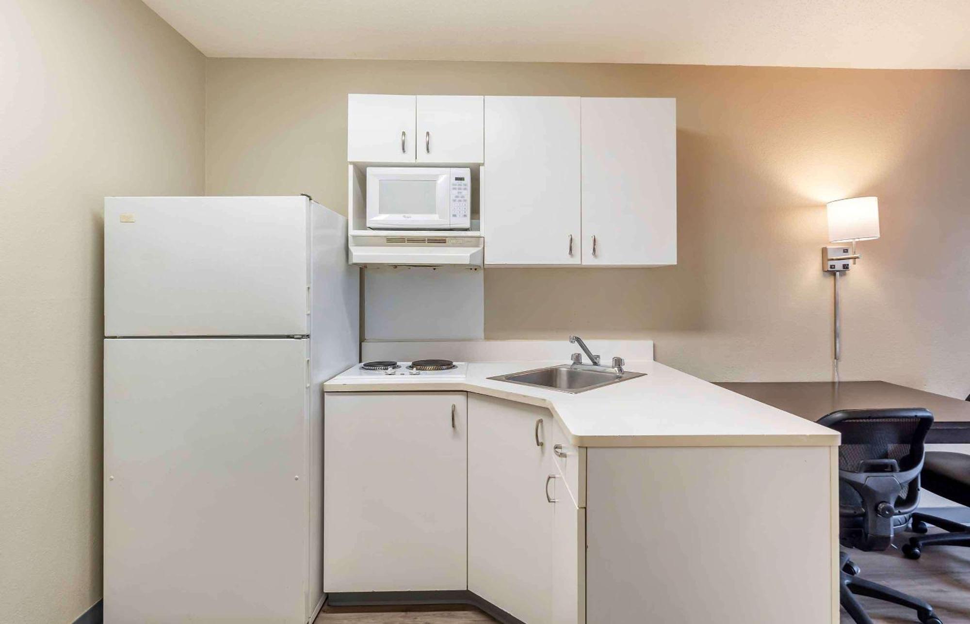 Extended Stay America Suites - Chicago - Woodfield Mall Шаумбърг Екстериор снимка