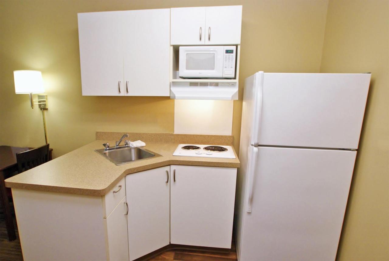 Extended Stay America Suites - Chicago - Woodfield Mall Шаумбърг Екстериор снимка